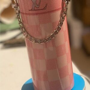 Pink Checkered tumbler with Silver Chain